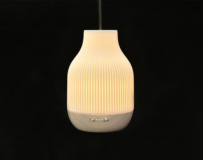 Diffusore ultrasonico elettrico ceramico bianco della base di Malco-bambù con la luce