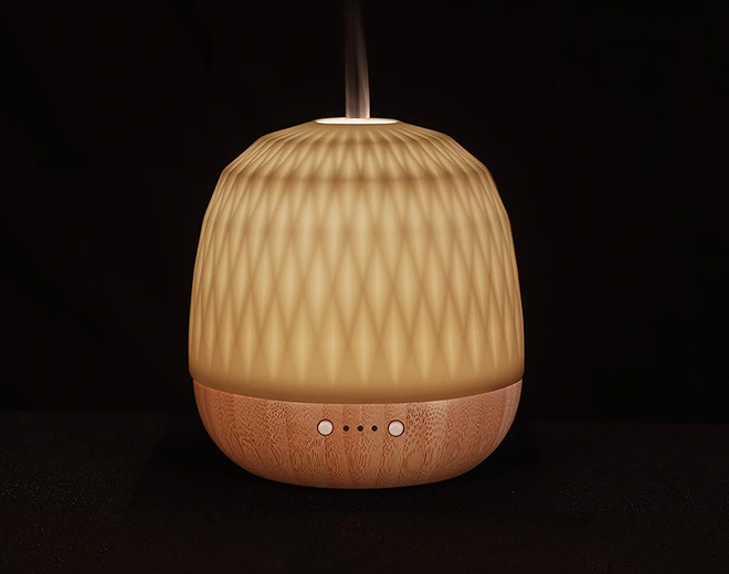 Luca-diffusore ultrasonico amichevole della base di bambù di ECO con la luce gialla calda